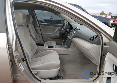 2009 Toyota Camry z USA, uszkodzony, nr VIN 4T1BE46K89U829815